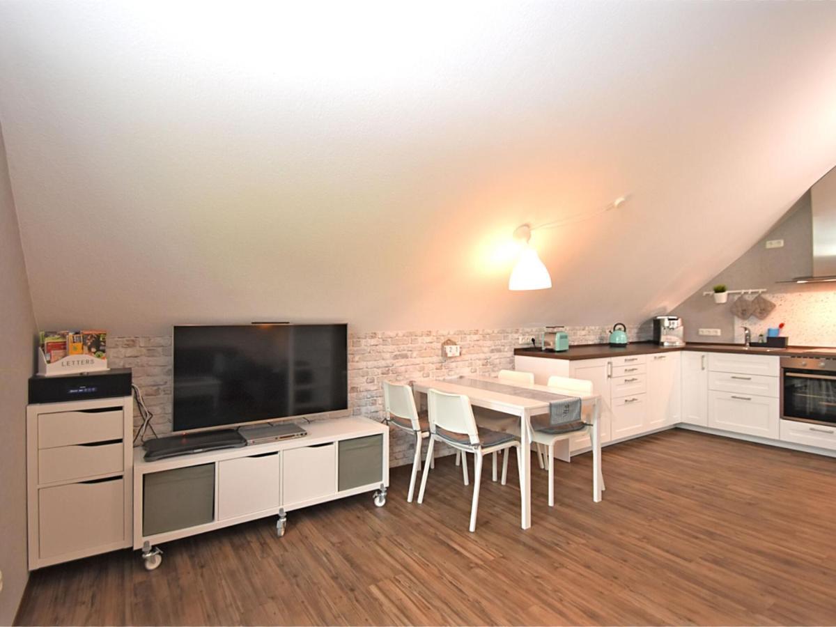 Modern Apartment In V Hl Near The Forest Vohl Ruang foto
